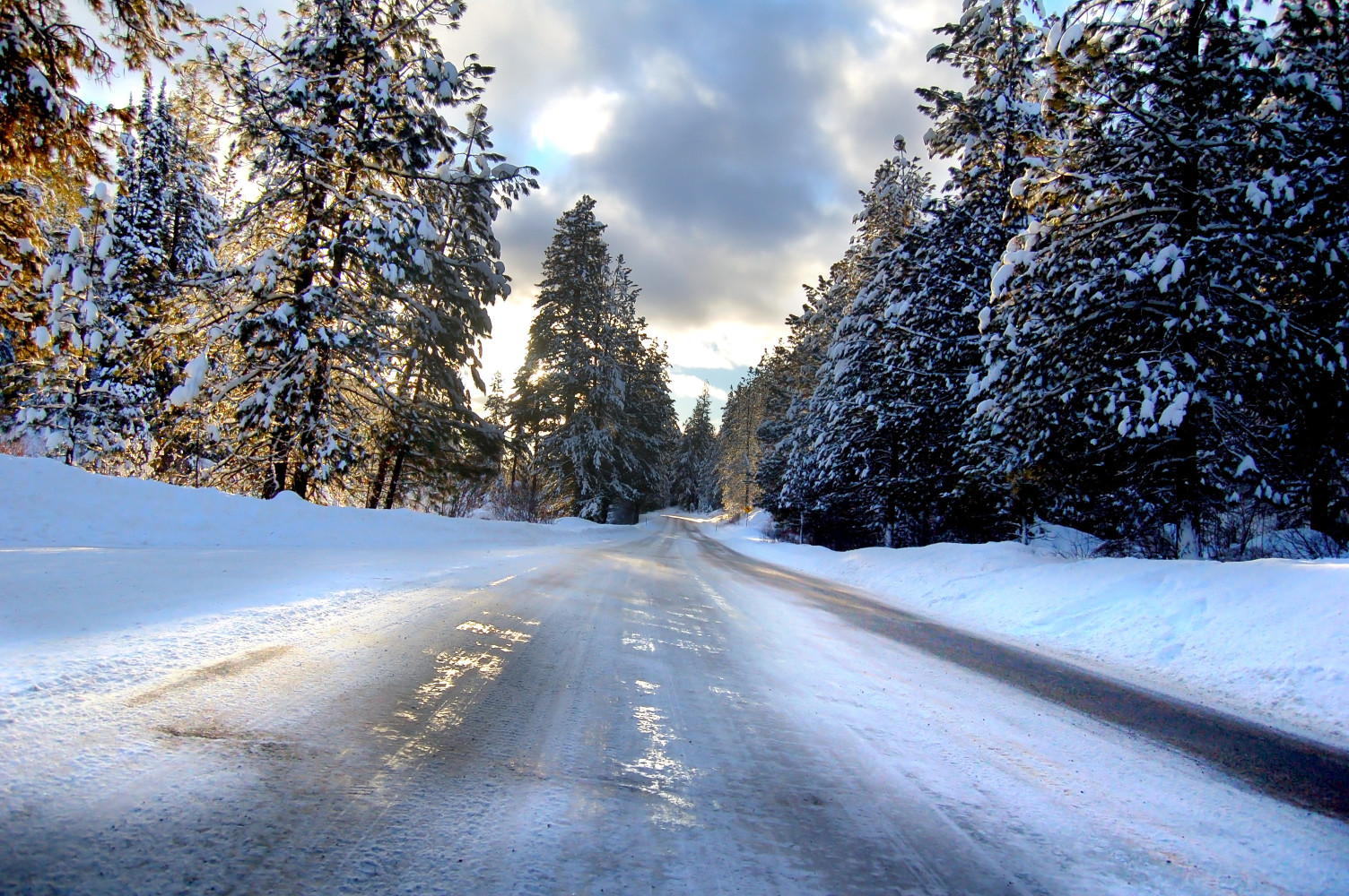 snowy road photo